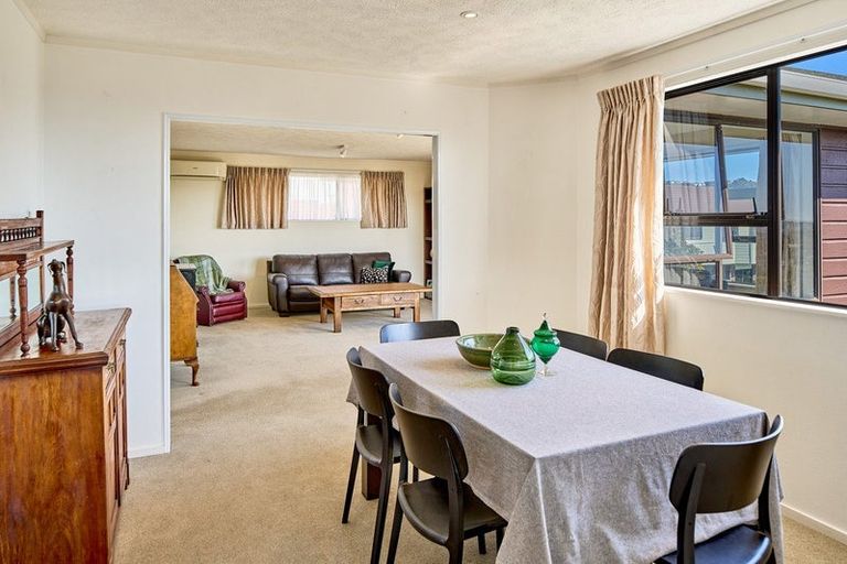 Photo of property in 1 The Top Gallant, Whitby, Porirua, 5024