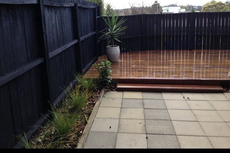Photo of property in 1/10 Mahara Avenue, Birkenhead, Auckland, 0626