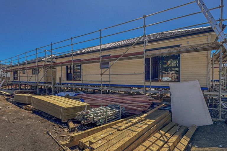 Photo of property in 17 Lane Road, Weymouth, Auckland, 2103