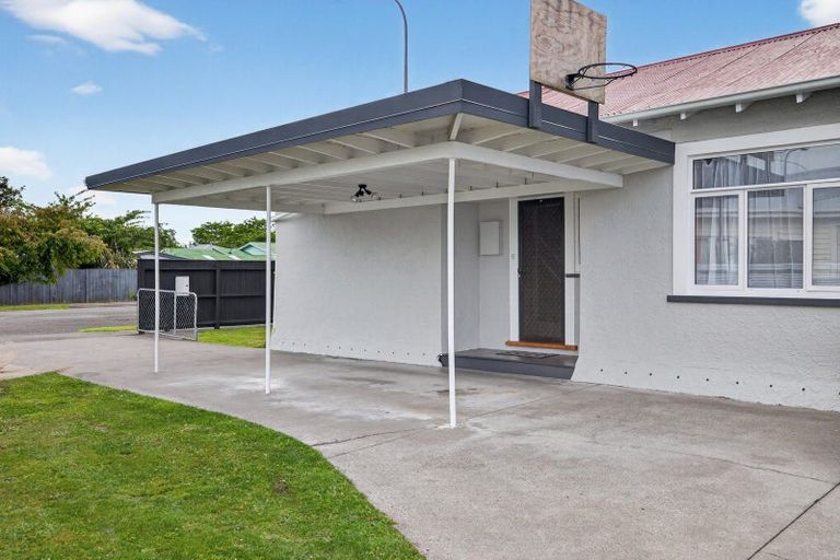 Photo of property in 44 Chelwood Street, Takaro, Palmerston North, 4412