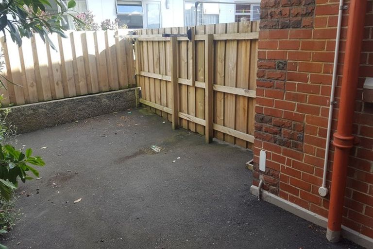 Photo of property in 25b London Street, Dunedin Central, Dunedin, 9016