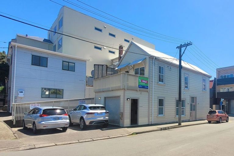 Photo of property in 7 Douglas Street, Mount Cook, Wellington, 6021