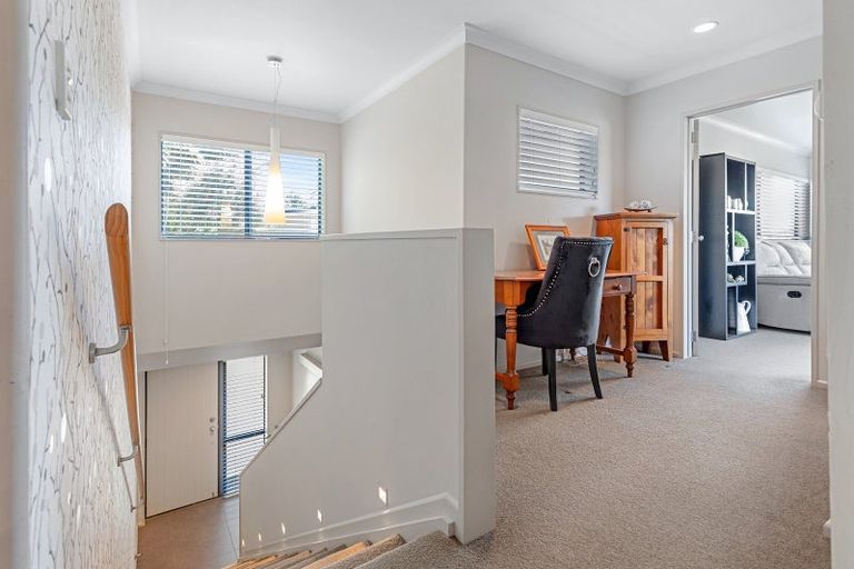 Photo of property in 18 Ko Place, Pyes Pa, Tauranga, 3112