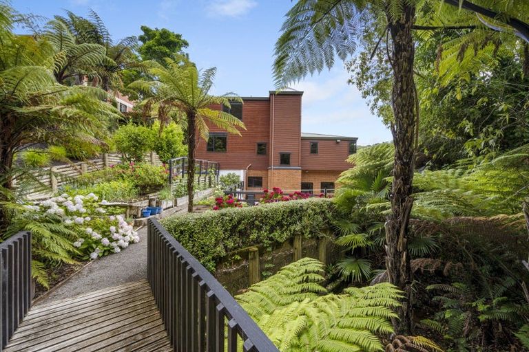 Photo of property in 5 Milton Terrace, Picton, 7220