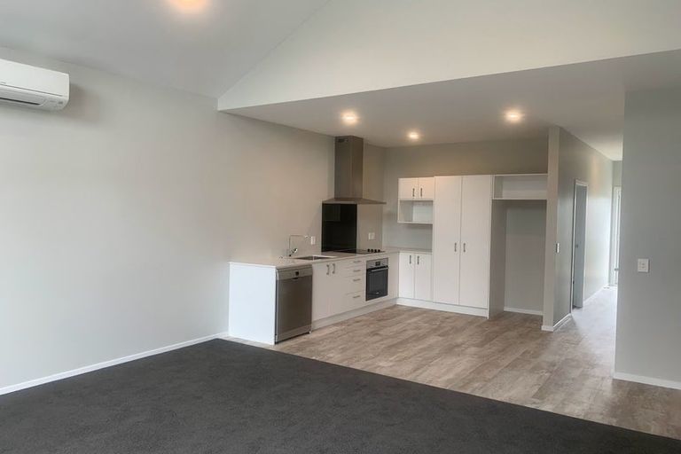 Photo of property in 14 Kopua Place, Whitby, Porirua, 5024