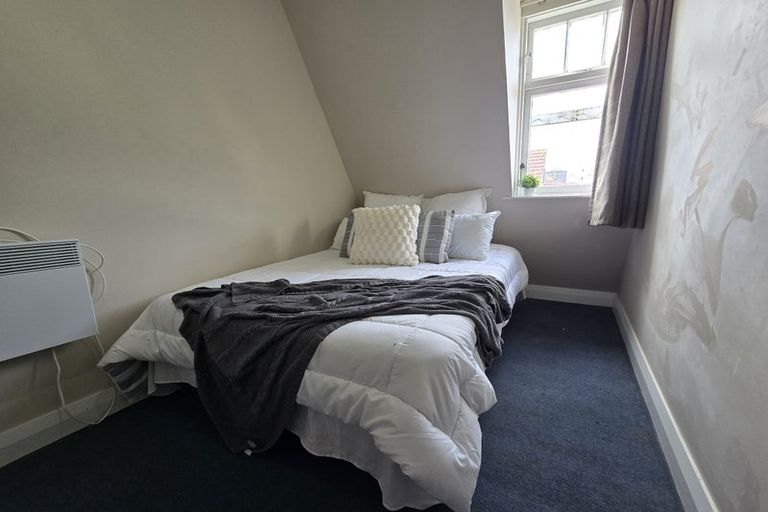 Photo of property in Rosemere Backpackers, 6 Macdonald Crescent, Te Aro, Wellington, 6011