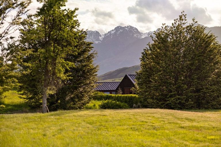 Photo of property in 23 Rannoch Drive, Jacks Point, Queenstown, 9371