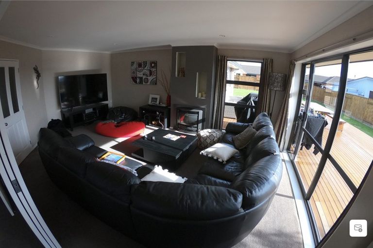 Photo of property in 3 Nevada Way, Kelvin Grove, Palmerston North, 4414
