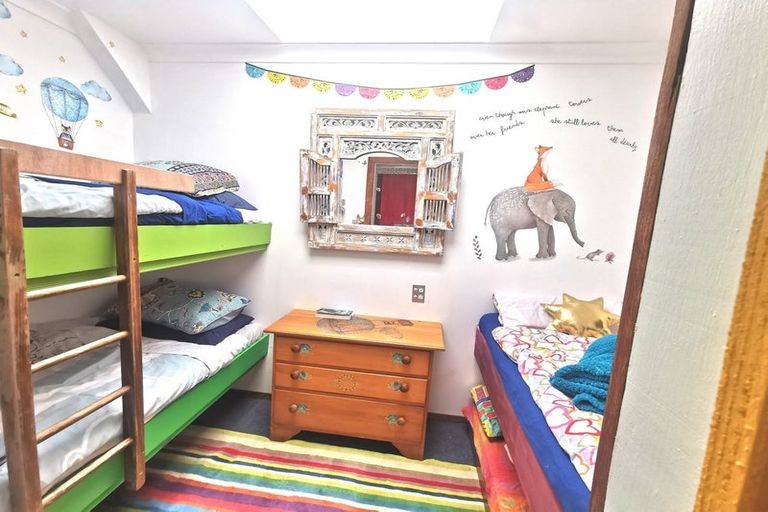 Photo of property in 37 Gillies Crescent, Waimarama, Havelock North, 4294