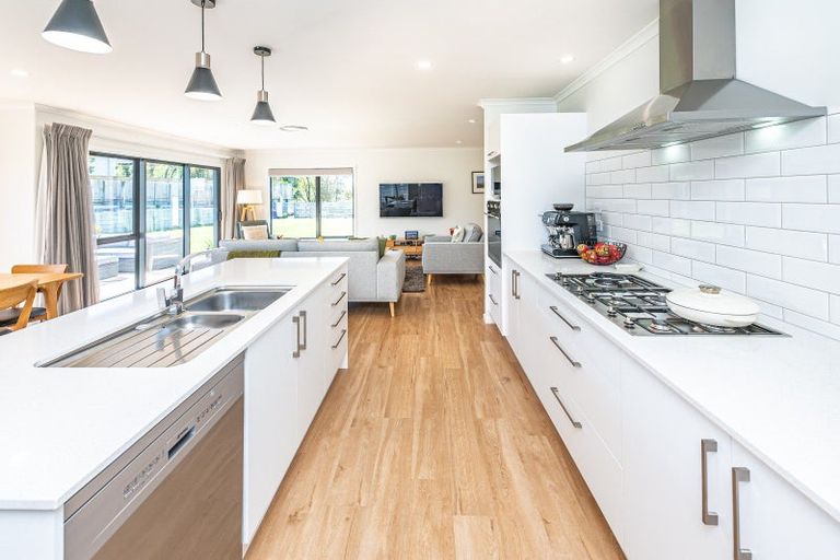 Photo of property in 25 Tirimoana Place, Otamatea, Whanganui, 4501
