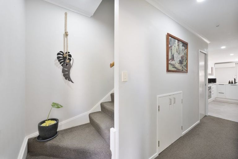 Photo of property in 11/17 Harbour View Road, Te Atatu Peninsula, Auckland, 0610