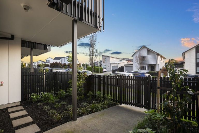 Photo of property in 30a/1 Westgate Drive, Massey, Auckland, 0614