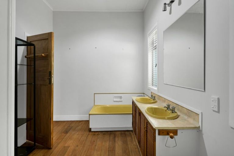 Photo of property in 25 Portia Street, Stratford, 4332