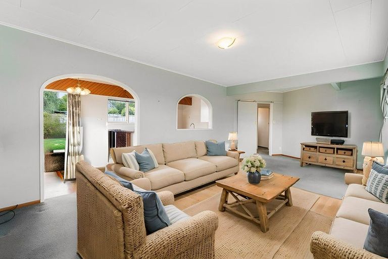 Photo of property in 13 Ennis Avenue, Pakuranga Heights, Auckland, 2010