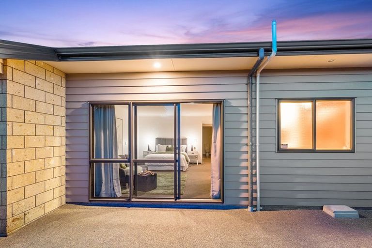 Photo of property in 26 Cottonwood Close, Paraparaumu Beach, Paraparaumu, 5032