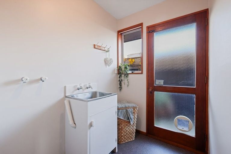 Photo of property in 2/5 Tuscany Place, Beckenham, Christchurch, 8023