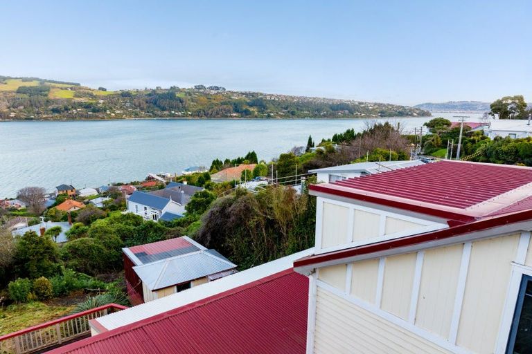 Photo of property in 2 Waireka Street, Ravensbourne, Dunedin, 9022