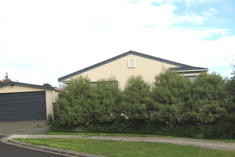 Photo of property in 5 Cognac Place, Henderson, Auckland, 0612