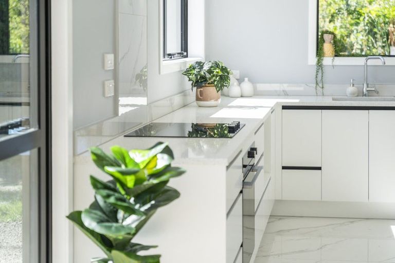 Photo of property in 12 Winnie Close, Acacia Bay, Taupo, 3330