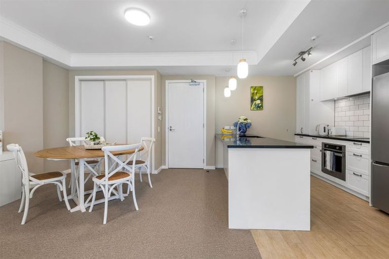 Photo of property in 75 Panorama Heights, Orewa, 0931