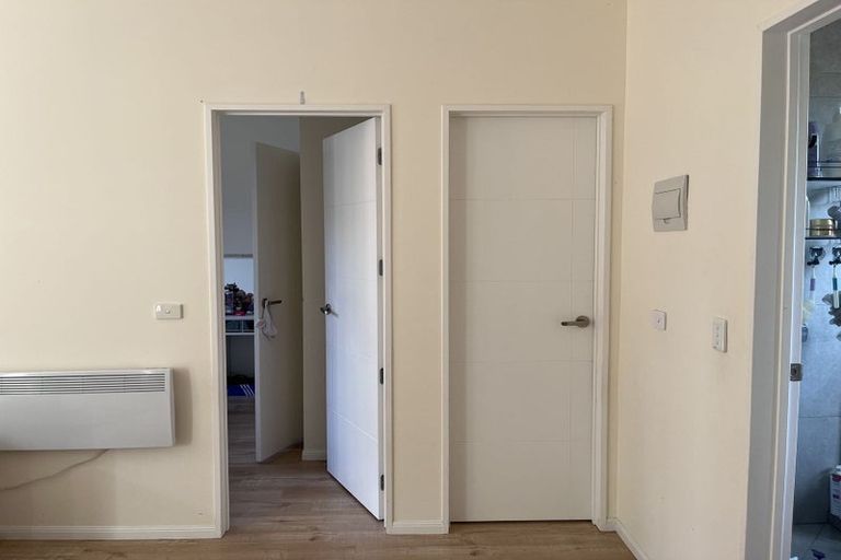 Photo of property in 12 Te Awa Place, Red Beach, 0932