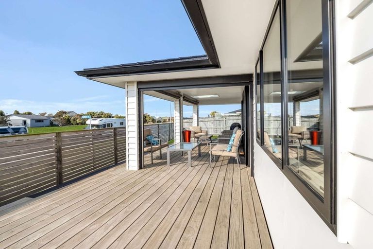 Photo of property in 1 Morrell Street, Tawhero, Whanganui, 4501