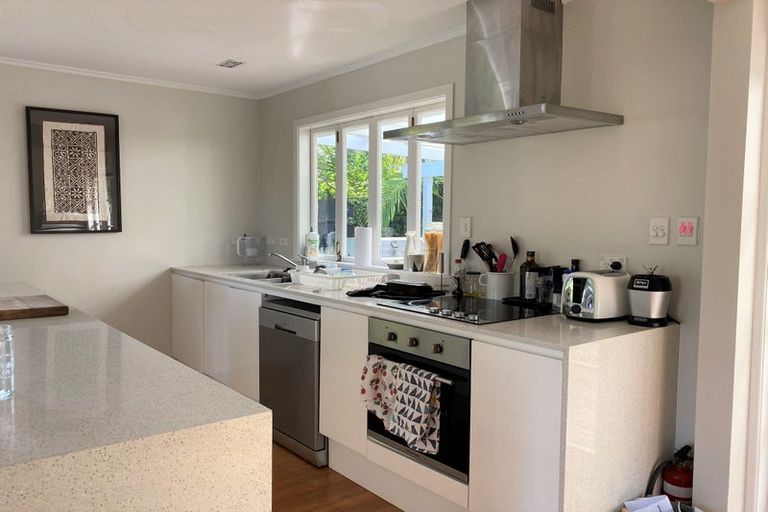 Photo of property in 33 Orion Place, Hillcrest, Auckland, 0627