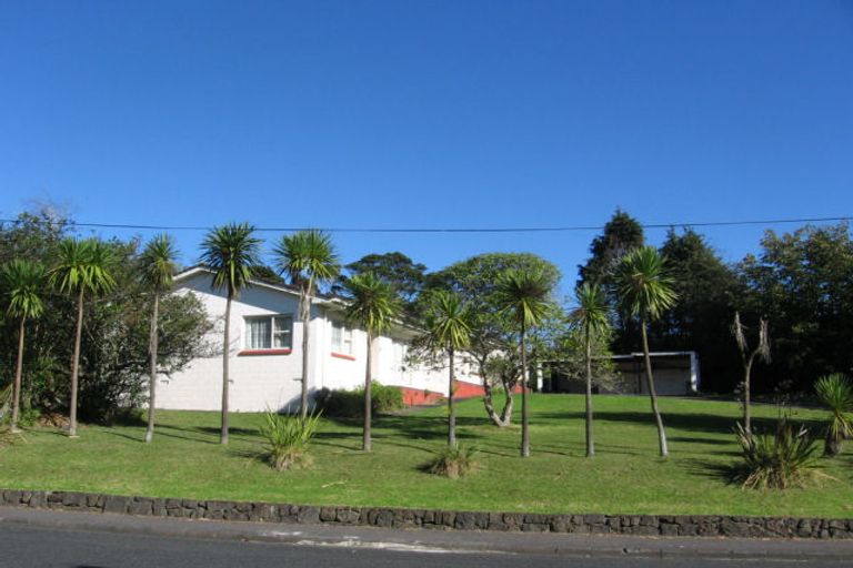 Photo of property in 2 Konini Road, Titirangi, Auckland, 0604