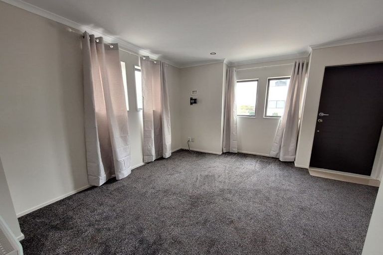 Photo of property in 11/4 Wallson Crescent, Wiri, Auckland, 2104