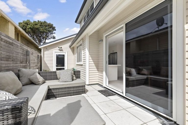 Photo of property in 26 Ellesmere Avenue, Miramar, Wellington, 6022