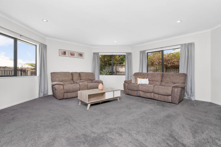 Photo of property in 4 Rays Way, Tuakau, 2121