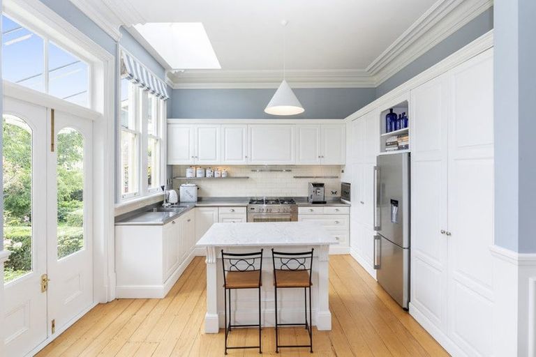 Photo of property in 172 Blighs Road, Strowan, Christchurch, 8052