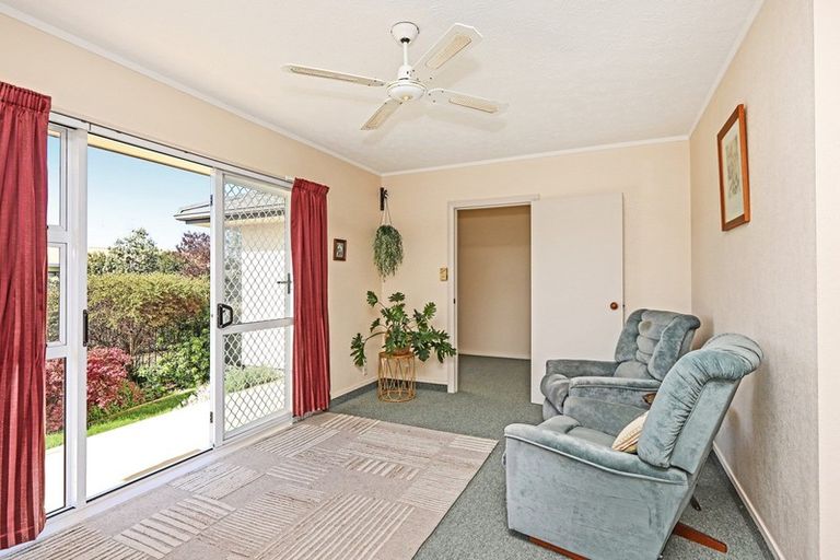 Photo of property in 18b Chester Street, Taradale, Napier, 4112