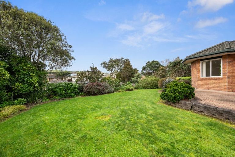 Photo of property in 6 Cabeleigh Drive, Helensville, 0800