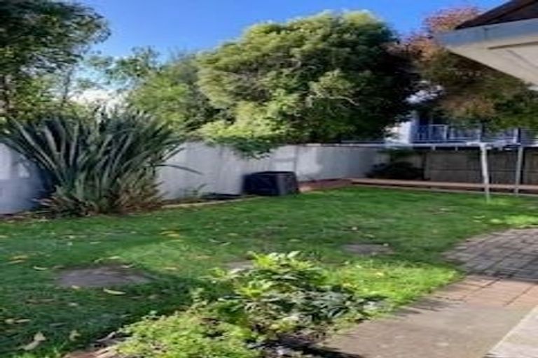 Photo of property in 11/28 Taramea Place, Addington, Christchurch, 8024