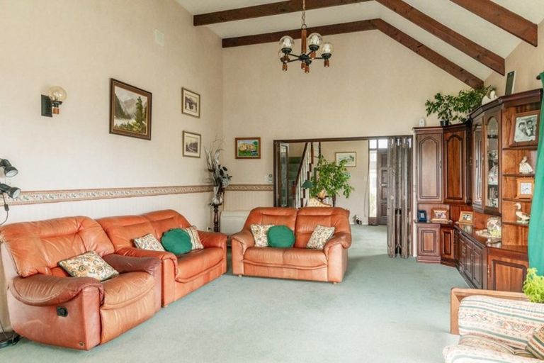 Photo of property in 27 Orowaiti Road, Westport, 7825