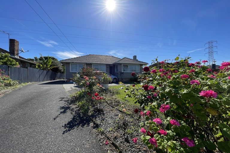 Photo of property in 15 Waimate Street, Otara, Auckland, 2023