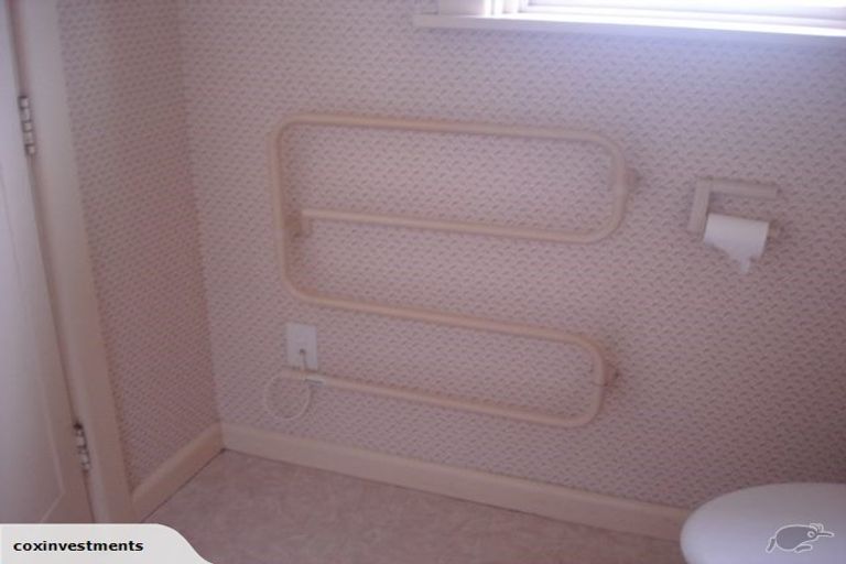 Photo of property in 44 Queens Drive, Lyall Bay, Wellington, 6022