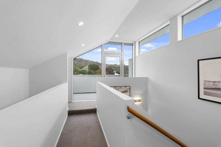 Photo of property in 1/45 Beachville Road, Redcliffs, Christchurch, 8081
