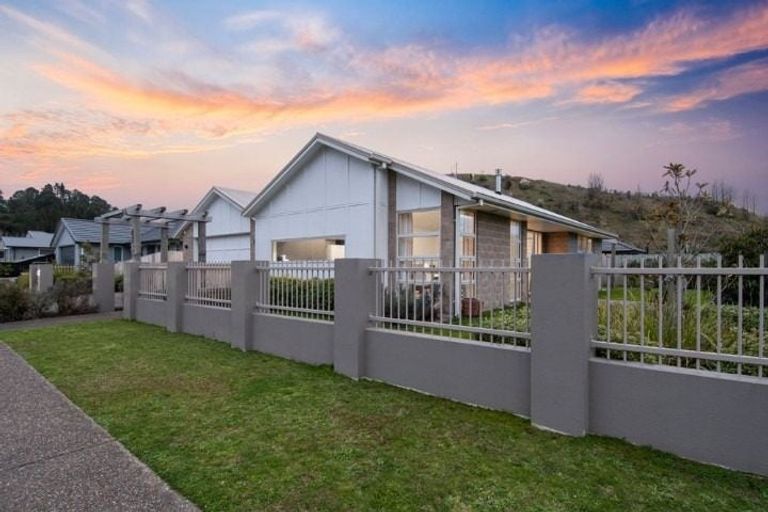 Photo of property in 278 Lakes Boulevard, Pyes Pa, Tauranga, 3112