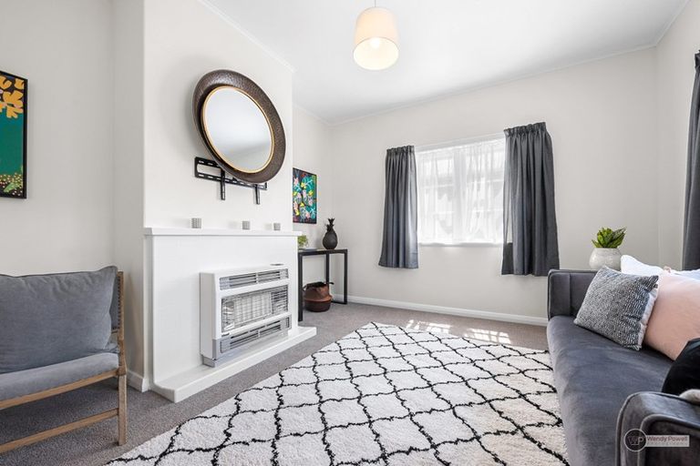 Photo of property in 47 Waiwhetu Road, Waiwhetu, Lower Hutt, 5010