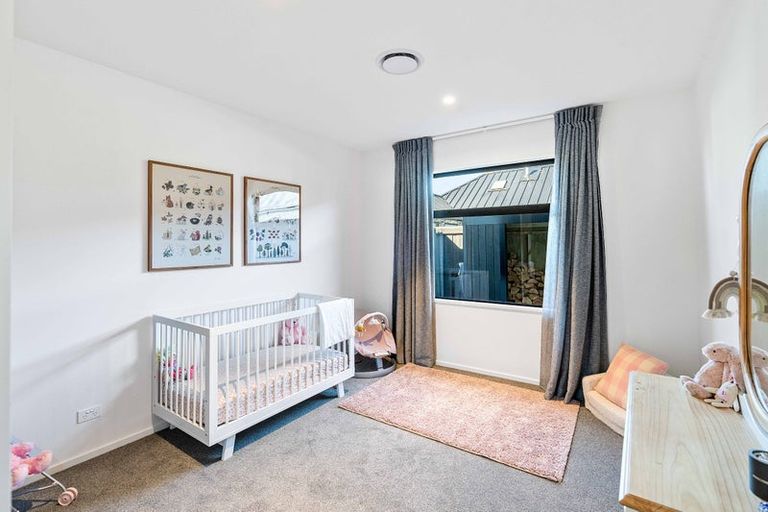 Photo of property in 19 Frank Ernest Crescent, Prebbleton, 7676