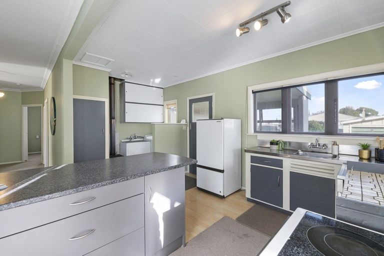 Photo of property in 19 Read Street, Levin, 5510