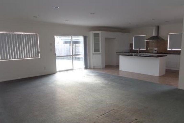 Photo of property in 11a Poinsettia Place, Henderson, Auckland, 0610