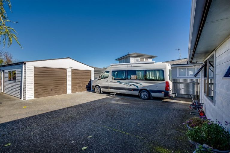 Photo of property in 2 Yeo Place, Taradale, Napier, 4112