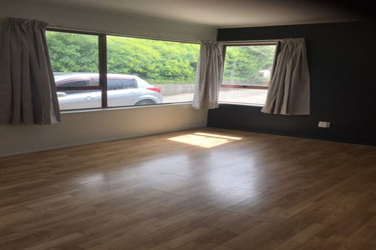 Photo of property in 1/44 Megan Avenue, Pakuranga Heights, Auckland, 2010