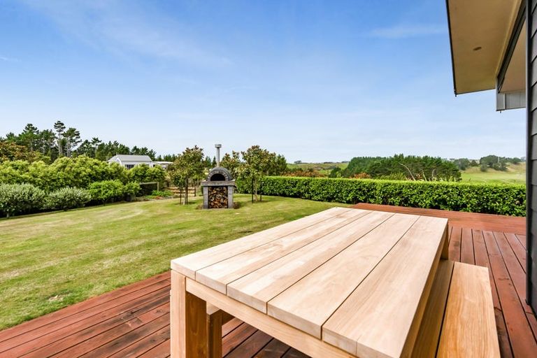 Photo of property in 281 Upland Road, Tarurutangi, New Plymouth, 4372