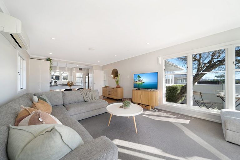 Photo of property in 1/18 Strid Road, Te Atatu South, Auckland, 0610