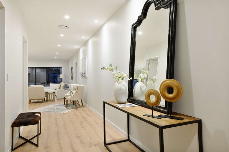 Photo of property in 39 Pacific Heights Road, Orewa, 0931