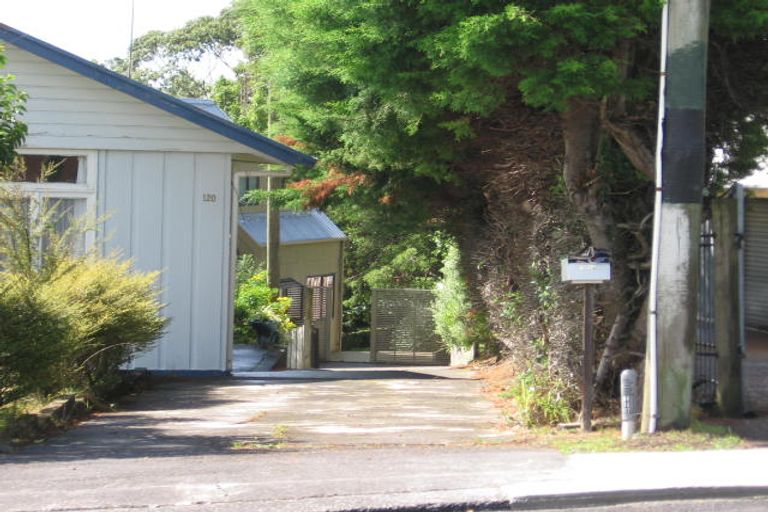 Photo of property in 1/120 Sunnyside Road, Sunnyvale, Auckland, 0612